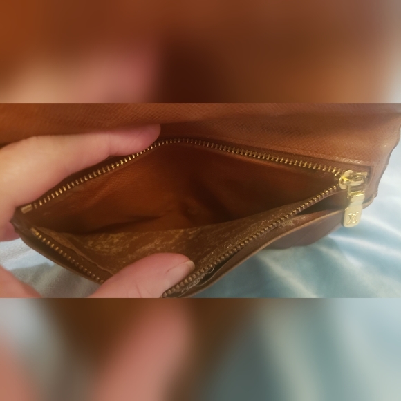 Lintage Louis Vuitton Long Kisslock Wallet - Picture 16 of 17